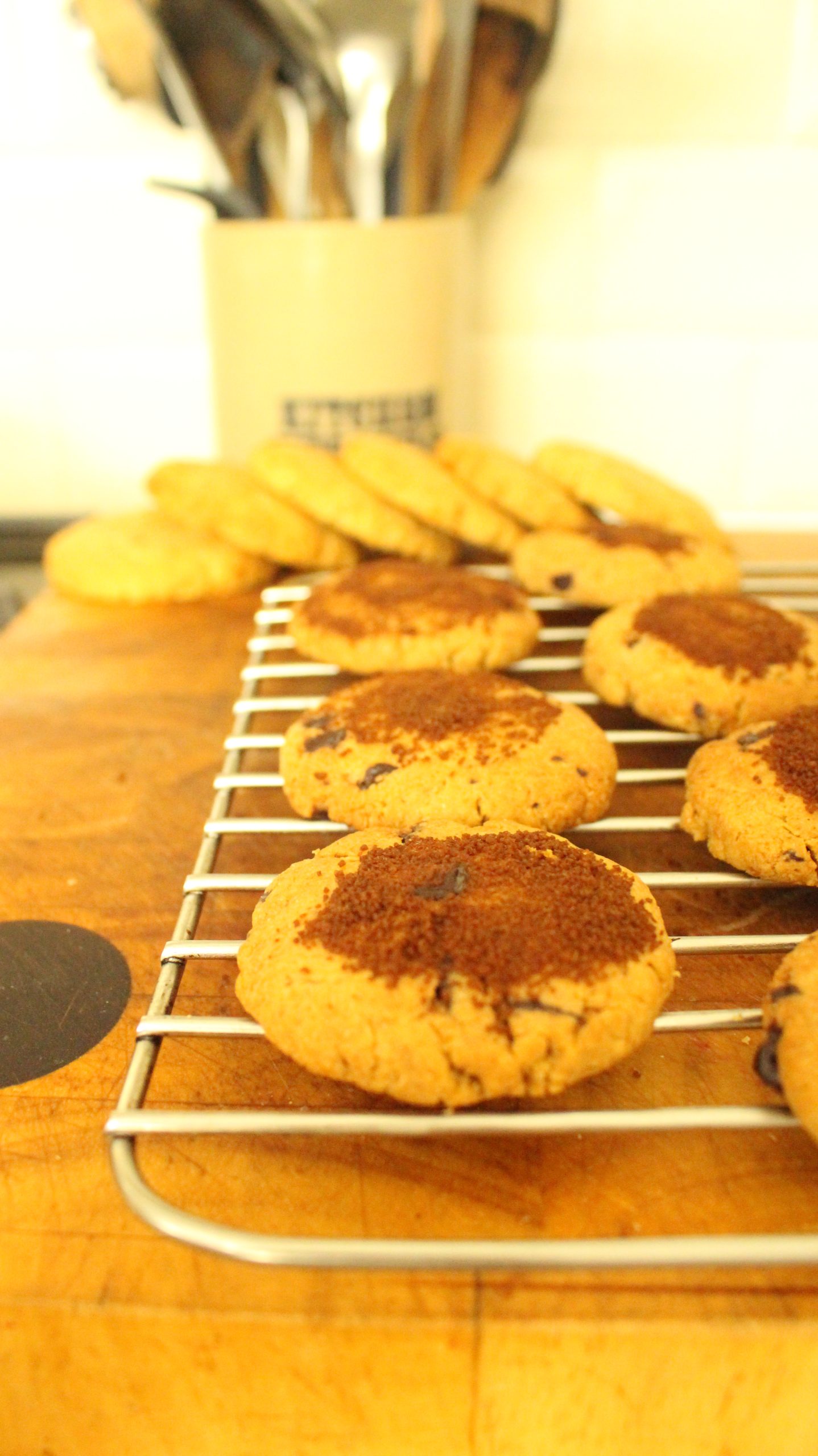 Wholegrain einkorn chocolate chip cookies